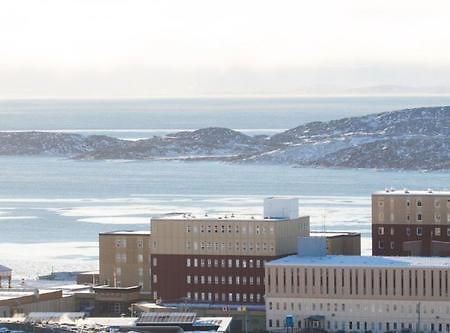 The Frobisher Inn Iqaluit Exteriör bild