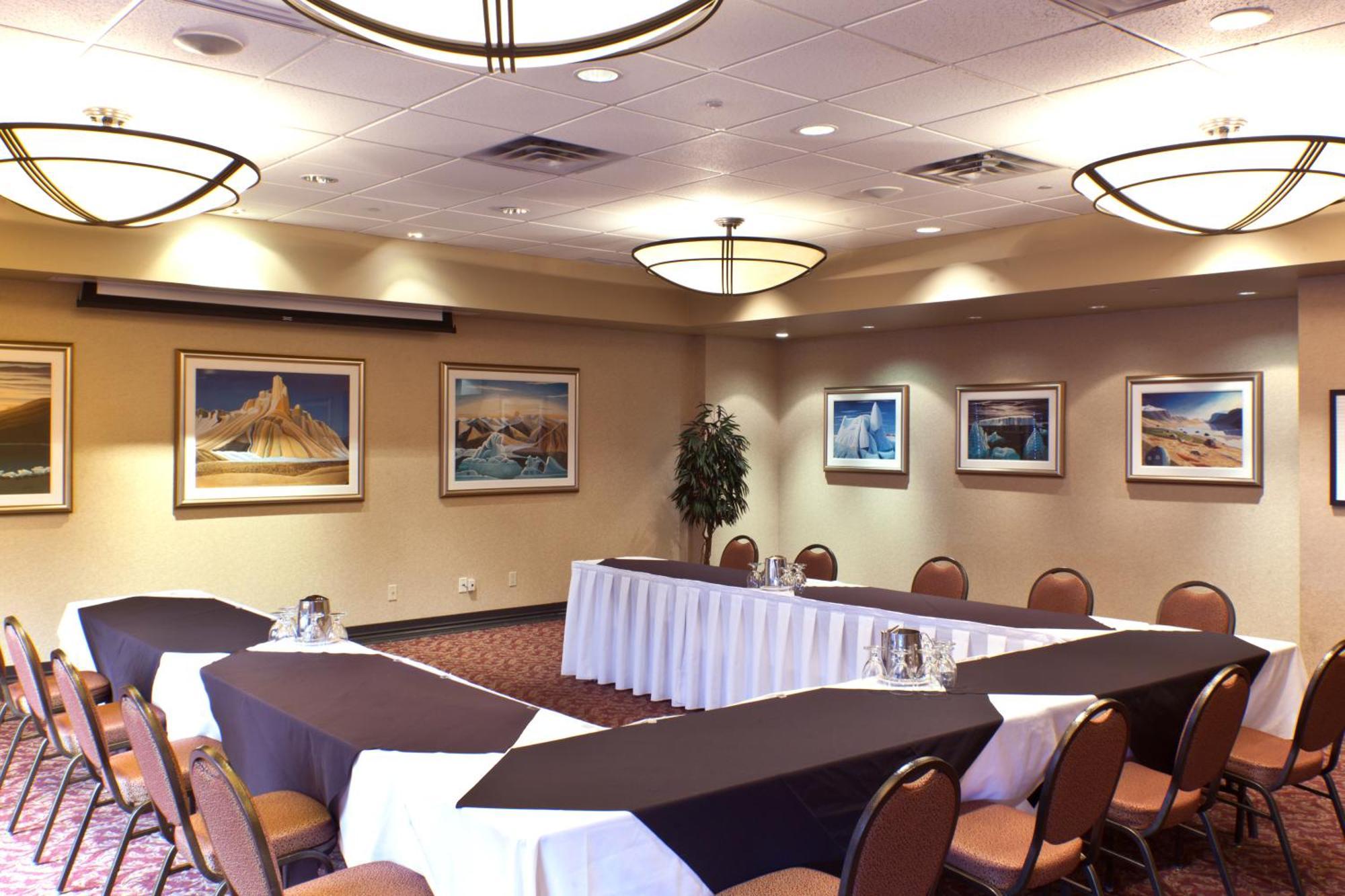 The Frobisher Inn Iqaluit Exteriör bild